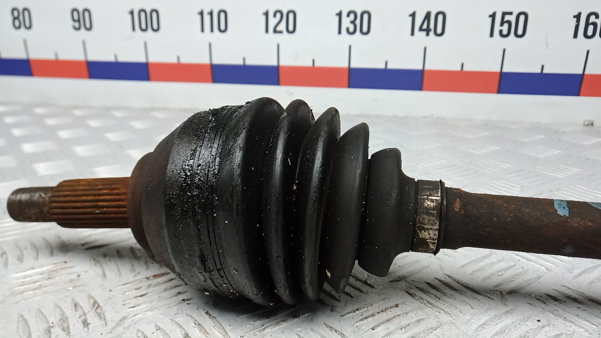 Полуось передняя левая