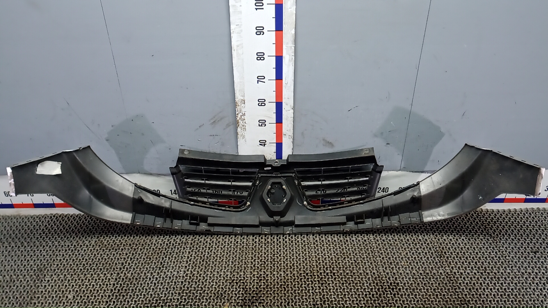 Решетка радиатора