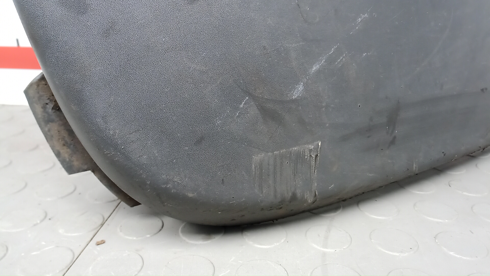 Накладка заднего бампера правая