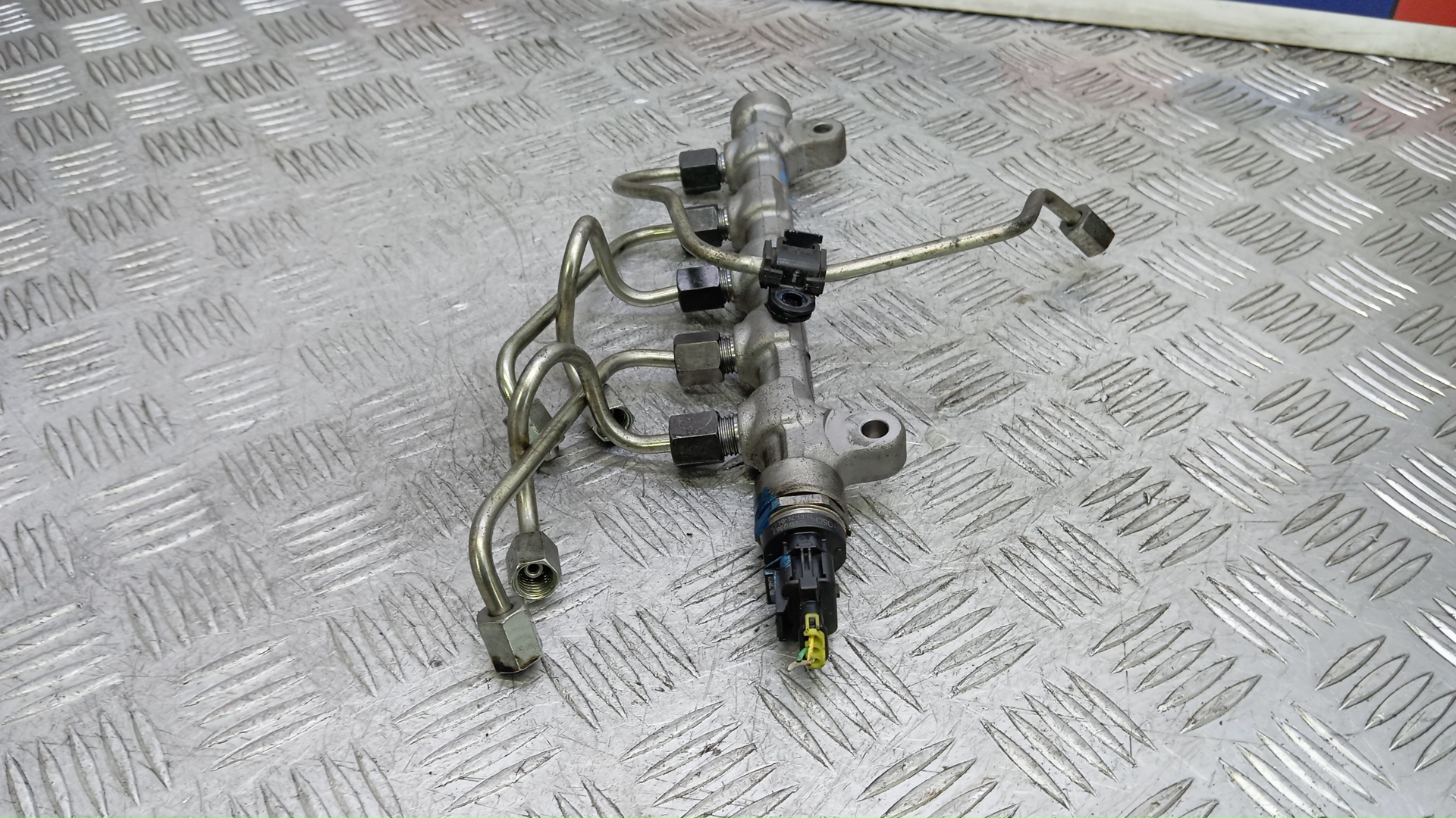 Рейка топливная (рампа)