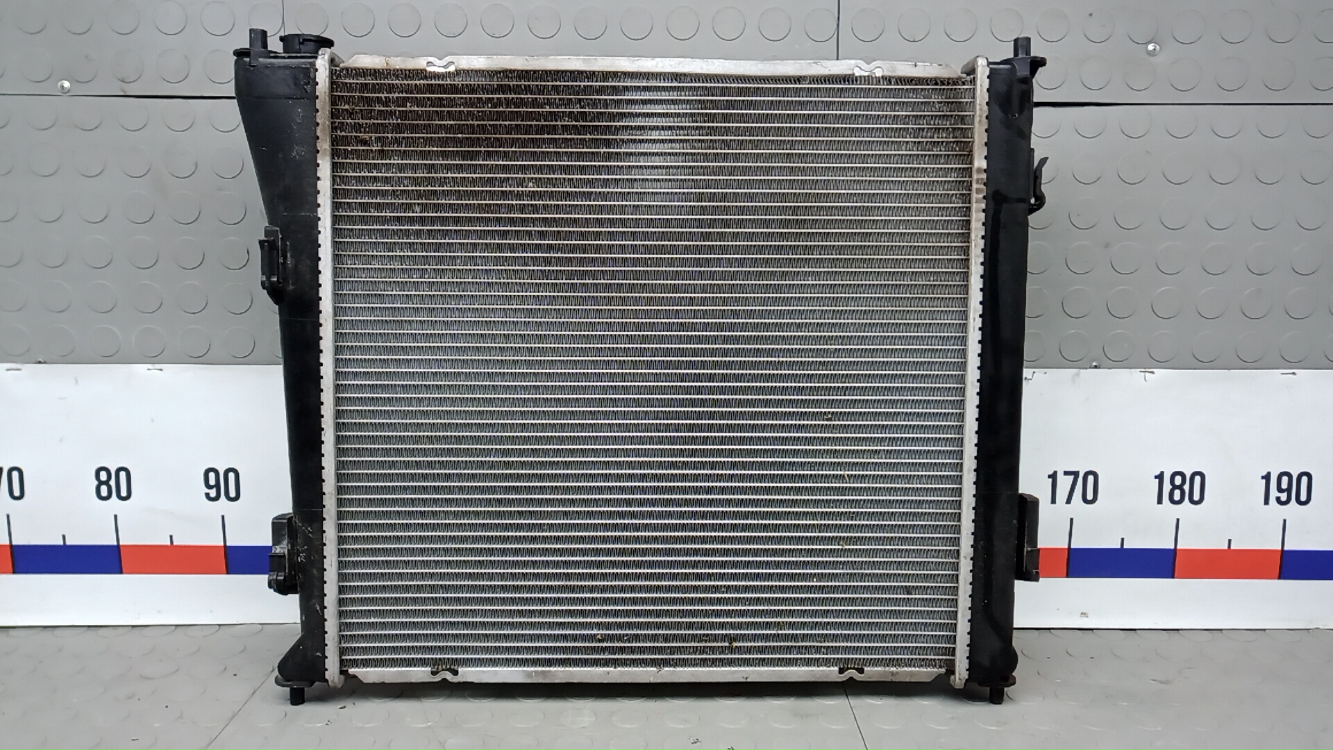 Радиатор охлаждения двигателя основной
