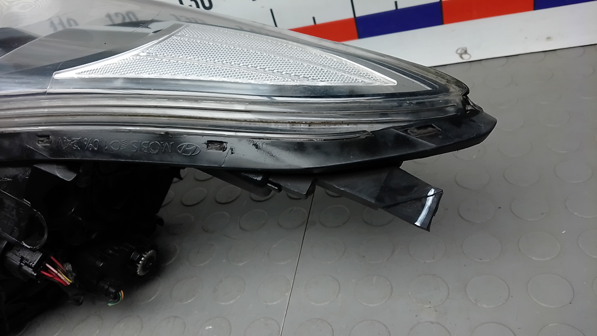 Фара правая