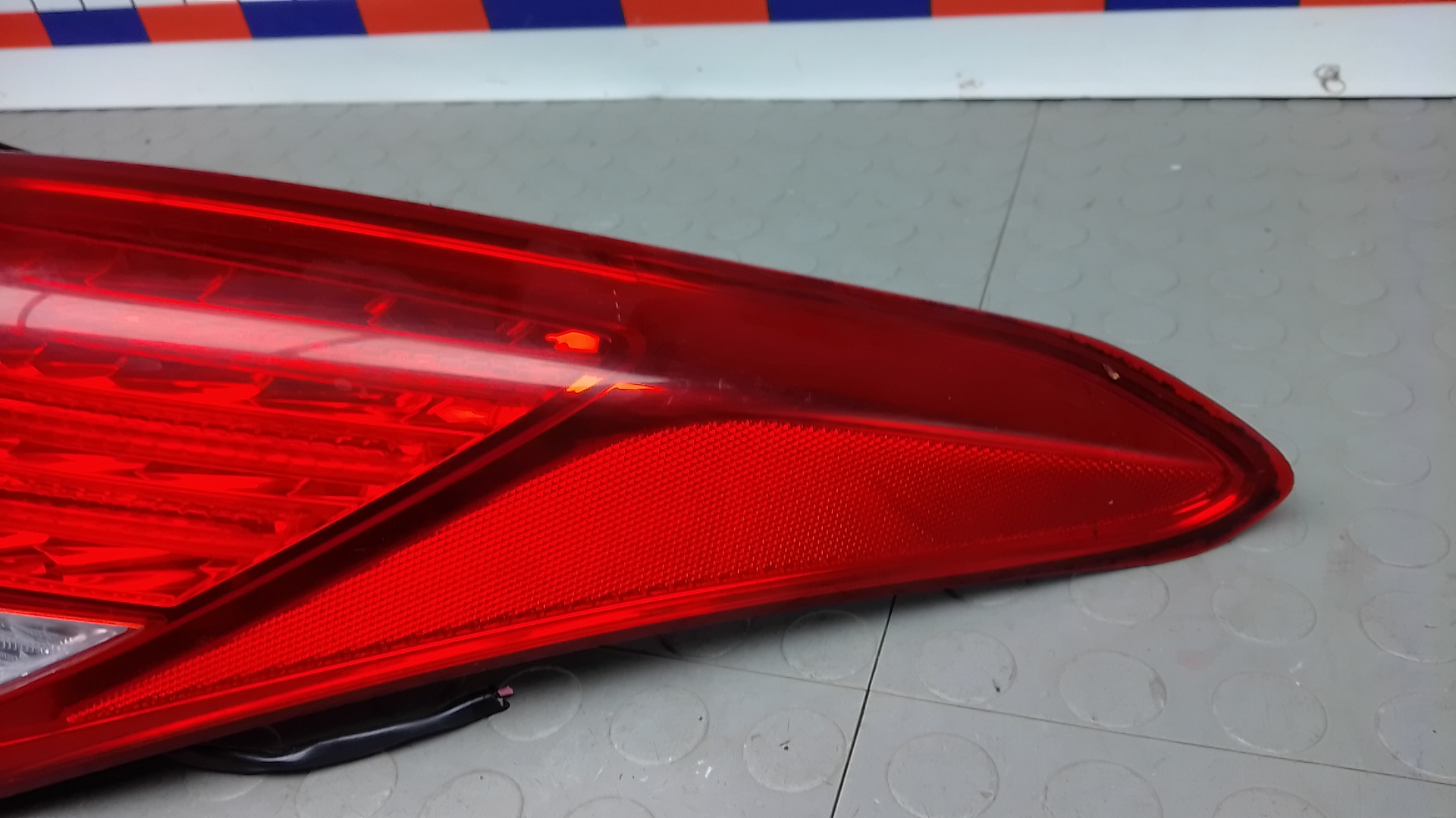 Фонарь задний правый