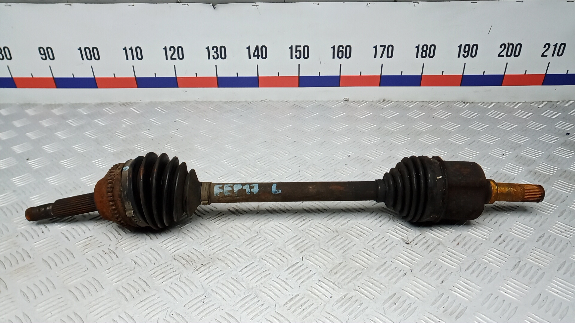 Полуось передняя левая