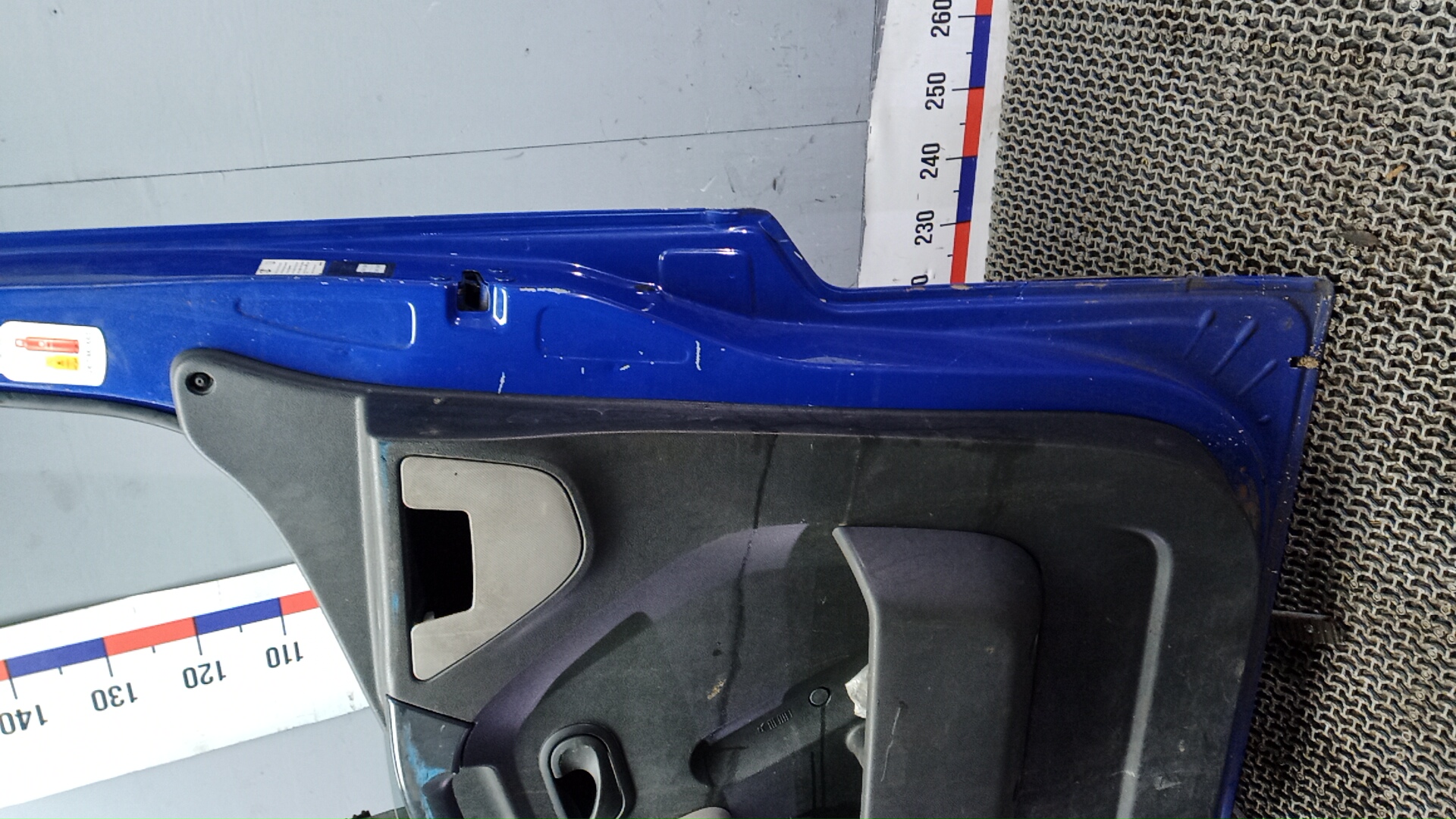 Дверь передняя правая