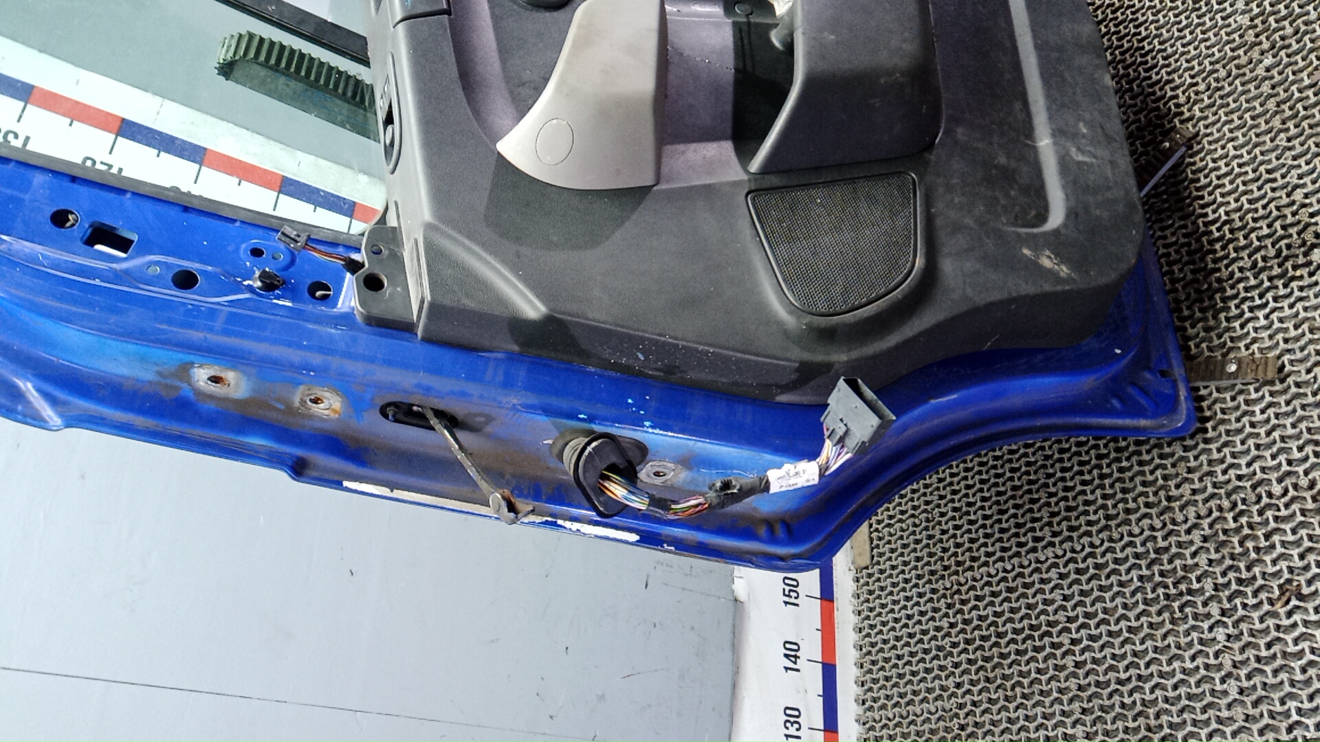 Дверь передняя правая