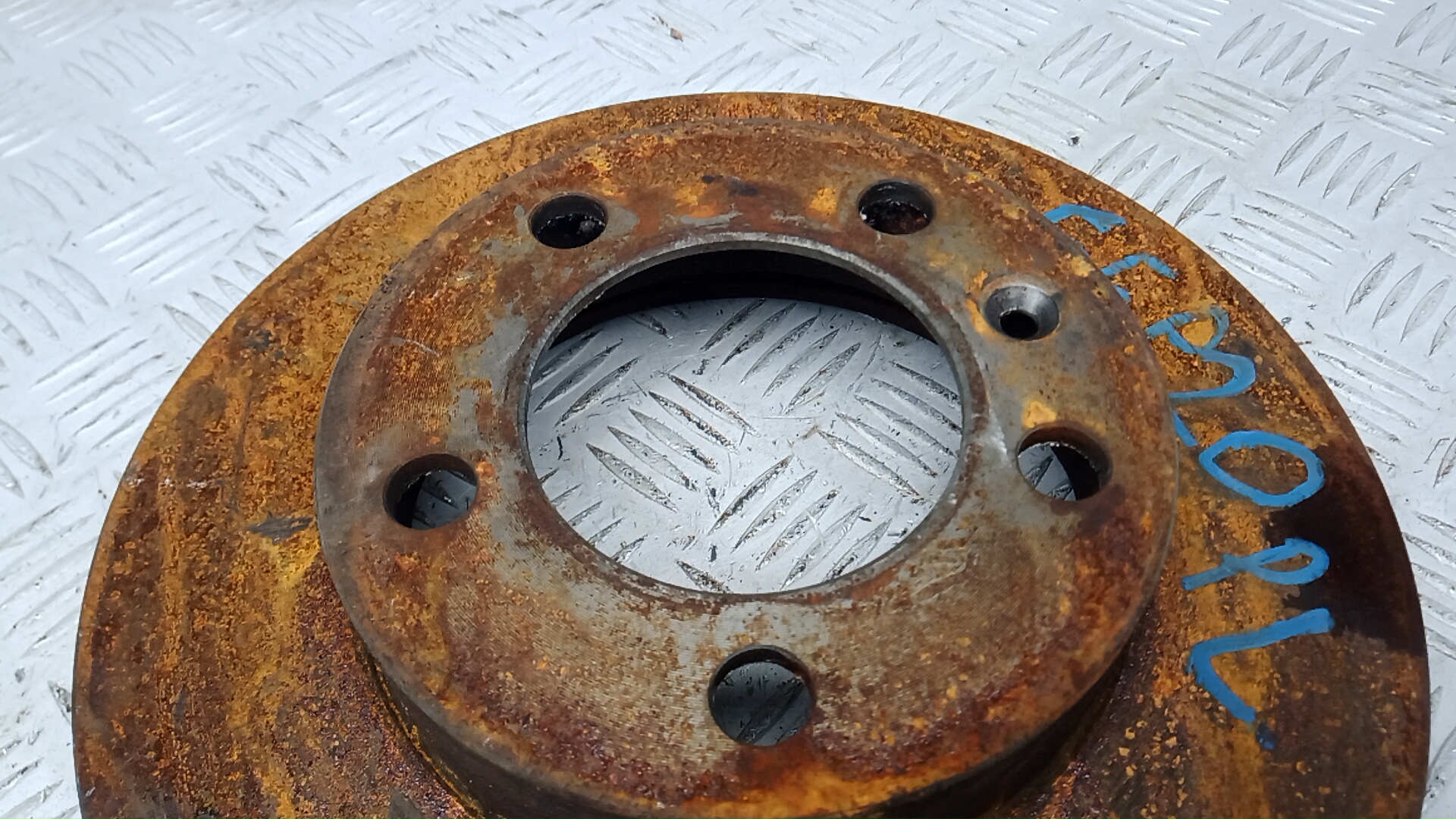 Диск тормозной передний вентилируемый