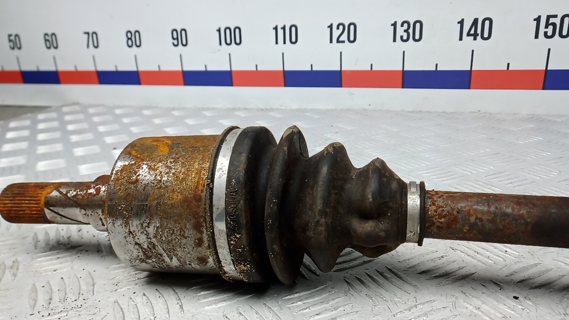 Полуось передняя левая