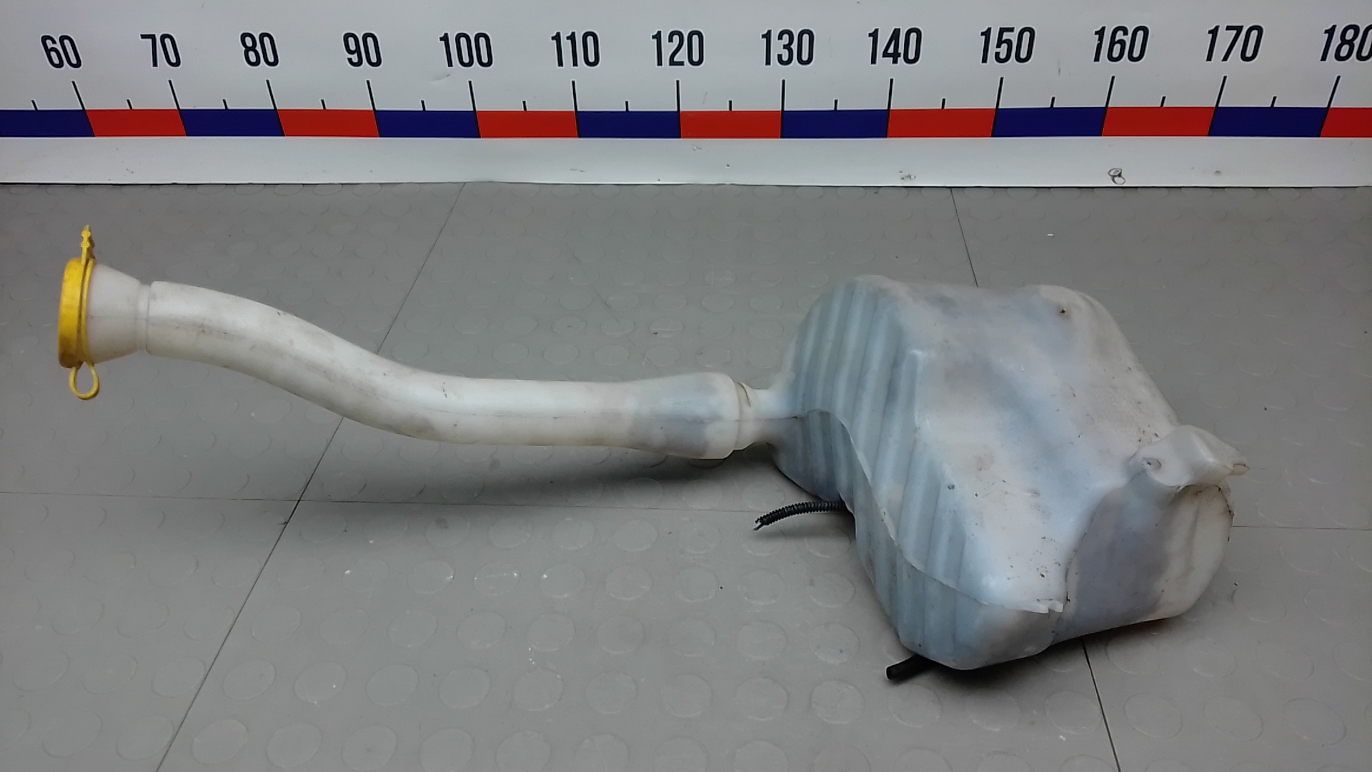 Бачок омывателя лобового стекла