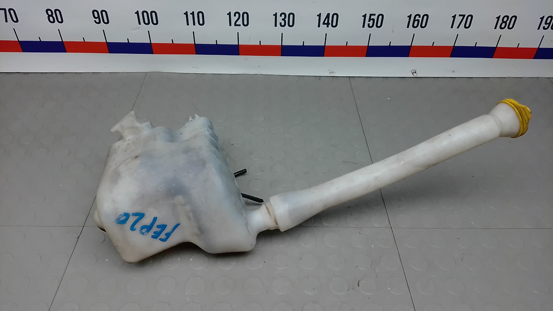 Бачок омывателя лобового стекла