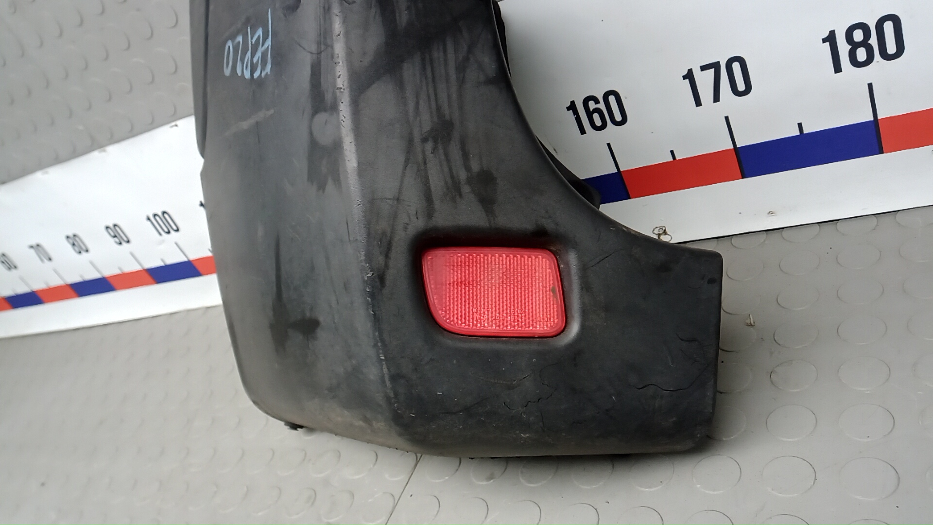 Бампер задний