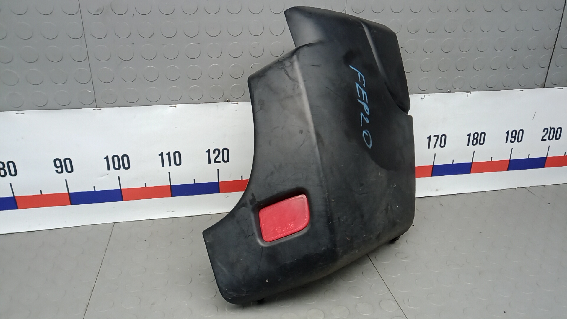 Накладка заднего бампера правая