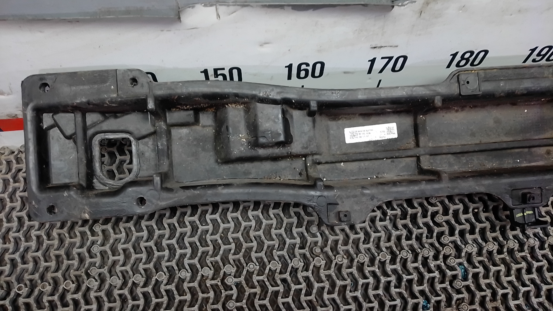 Усилитель заднего бампера