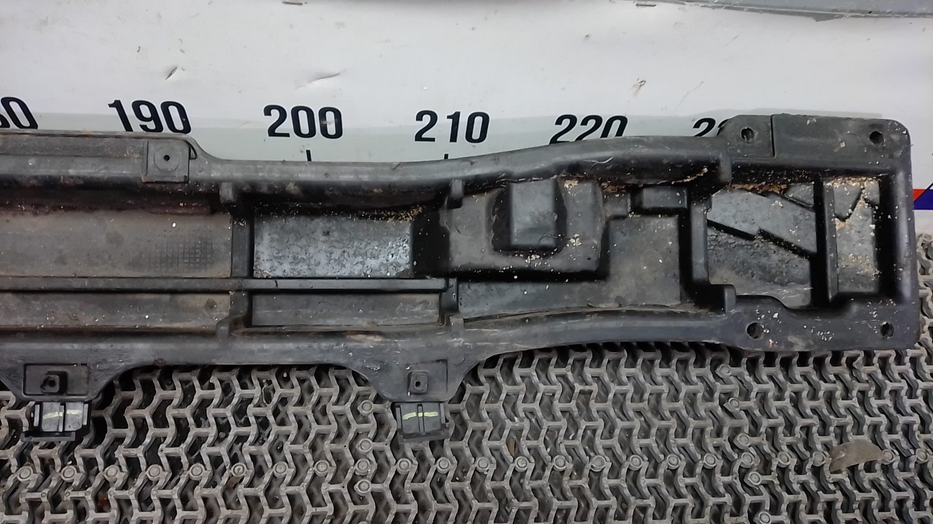 Усилитель заднего бампера