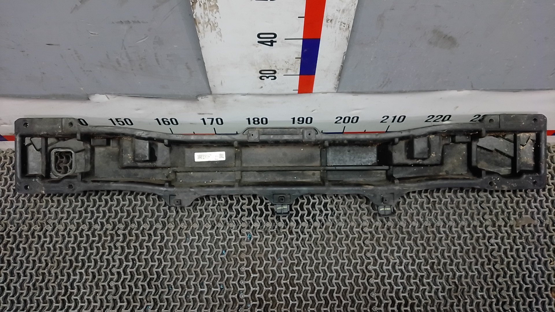 Усилитель заднего бампера