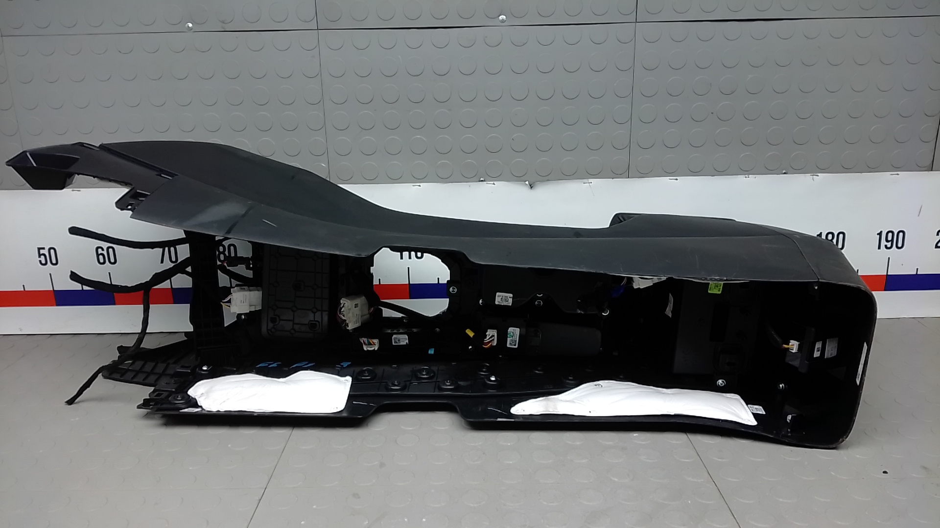 Подлокотник