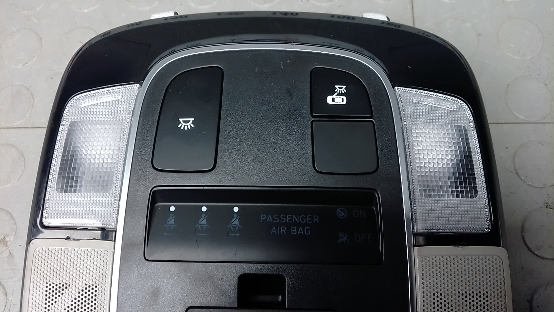 Плафон салонный