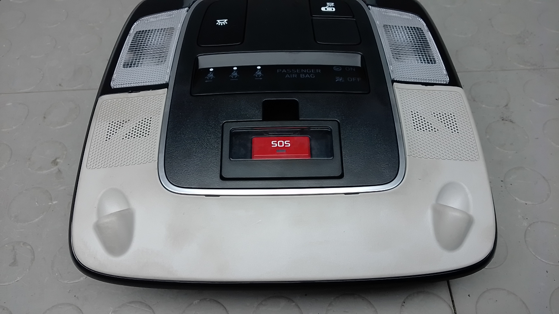 Плафон салонный