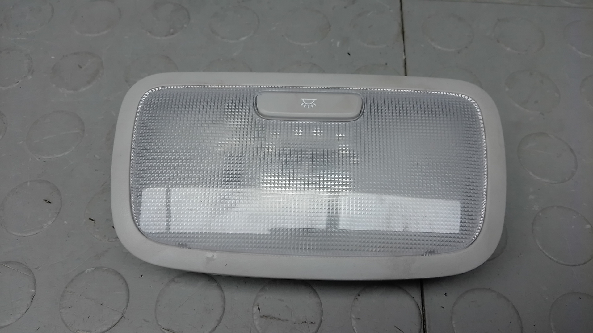 Плафон салонный