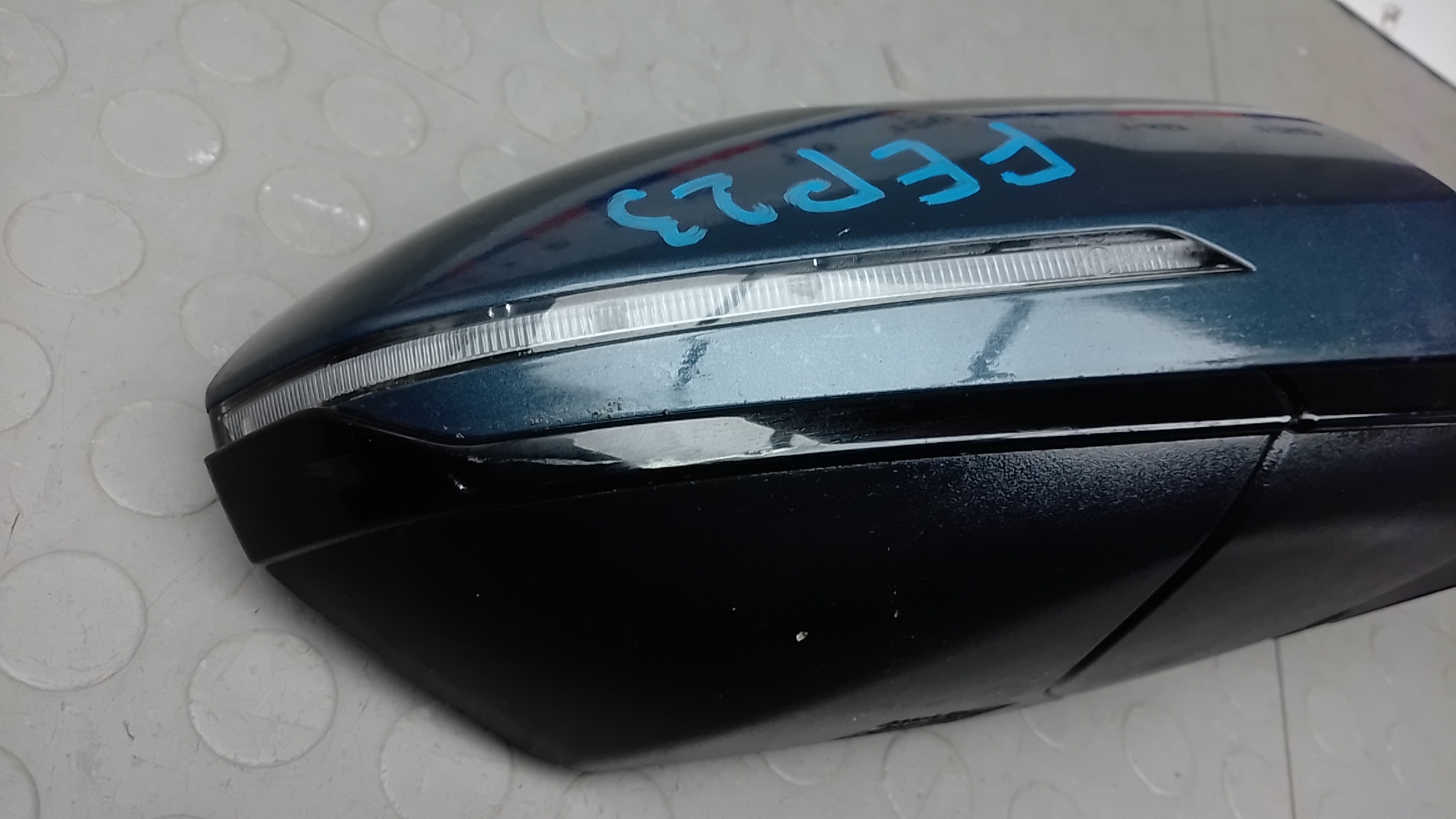 Зеркало правое электрическое