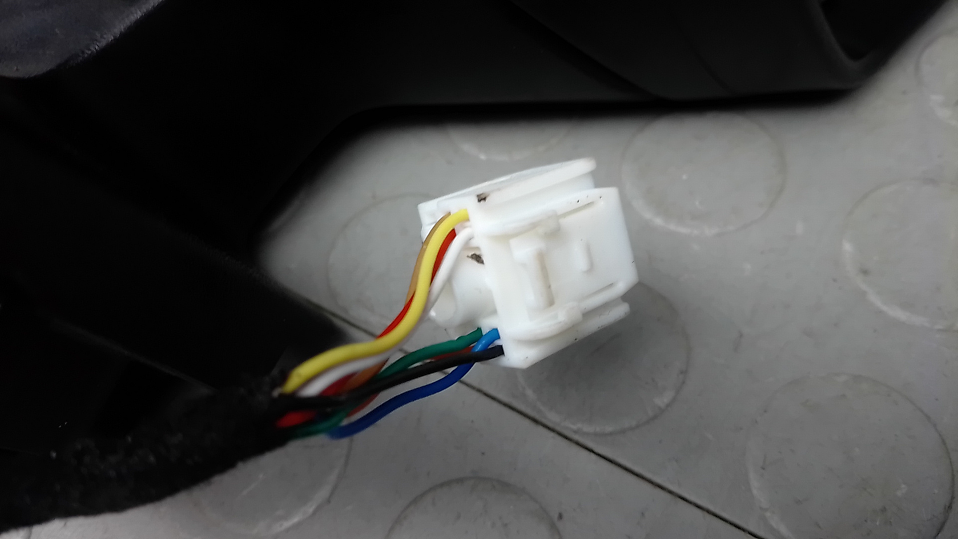 Зеркало правое электрическое