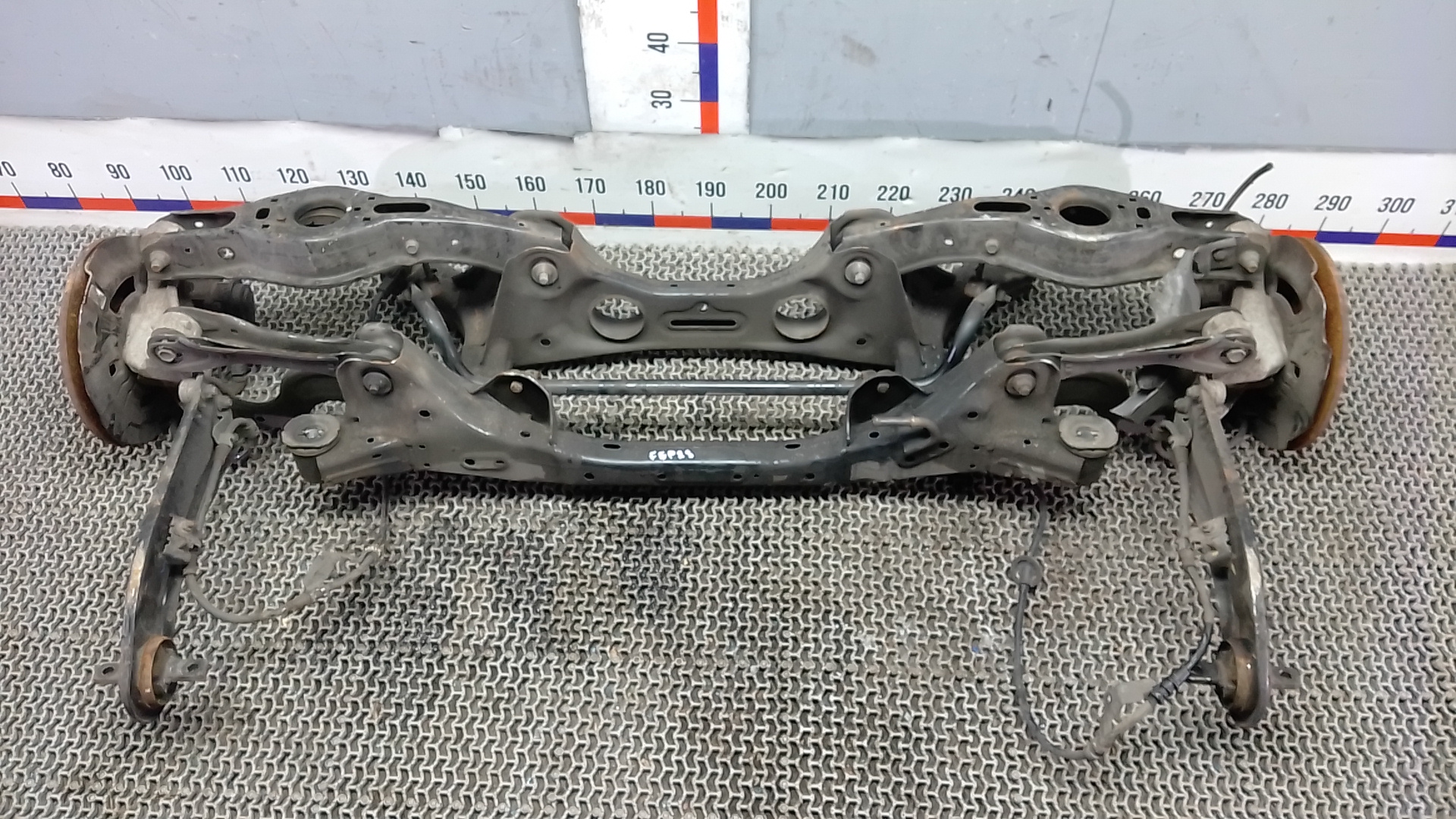 Балка задняя