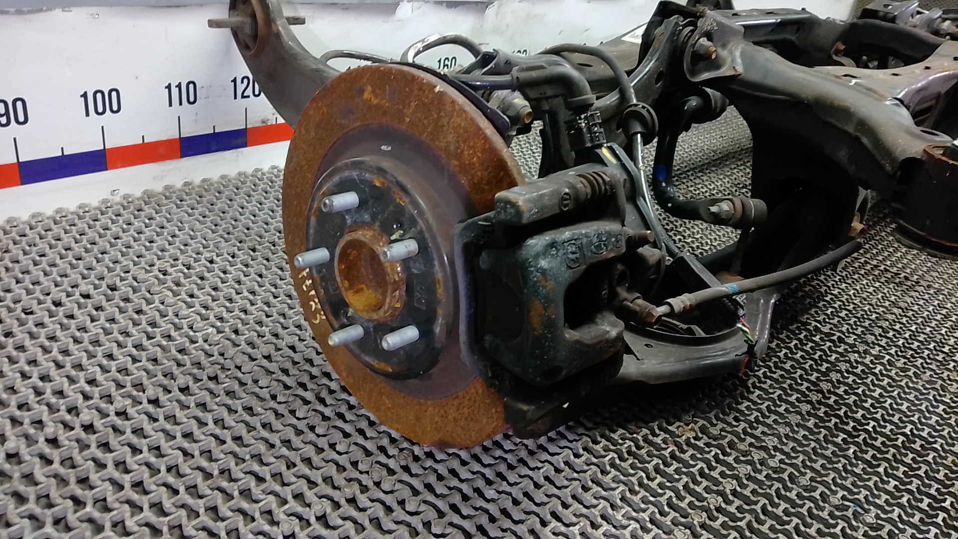 Балка задняя