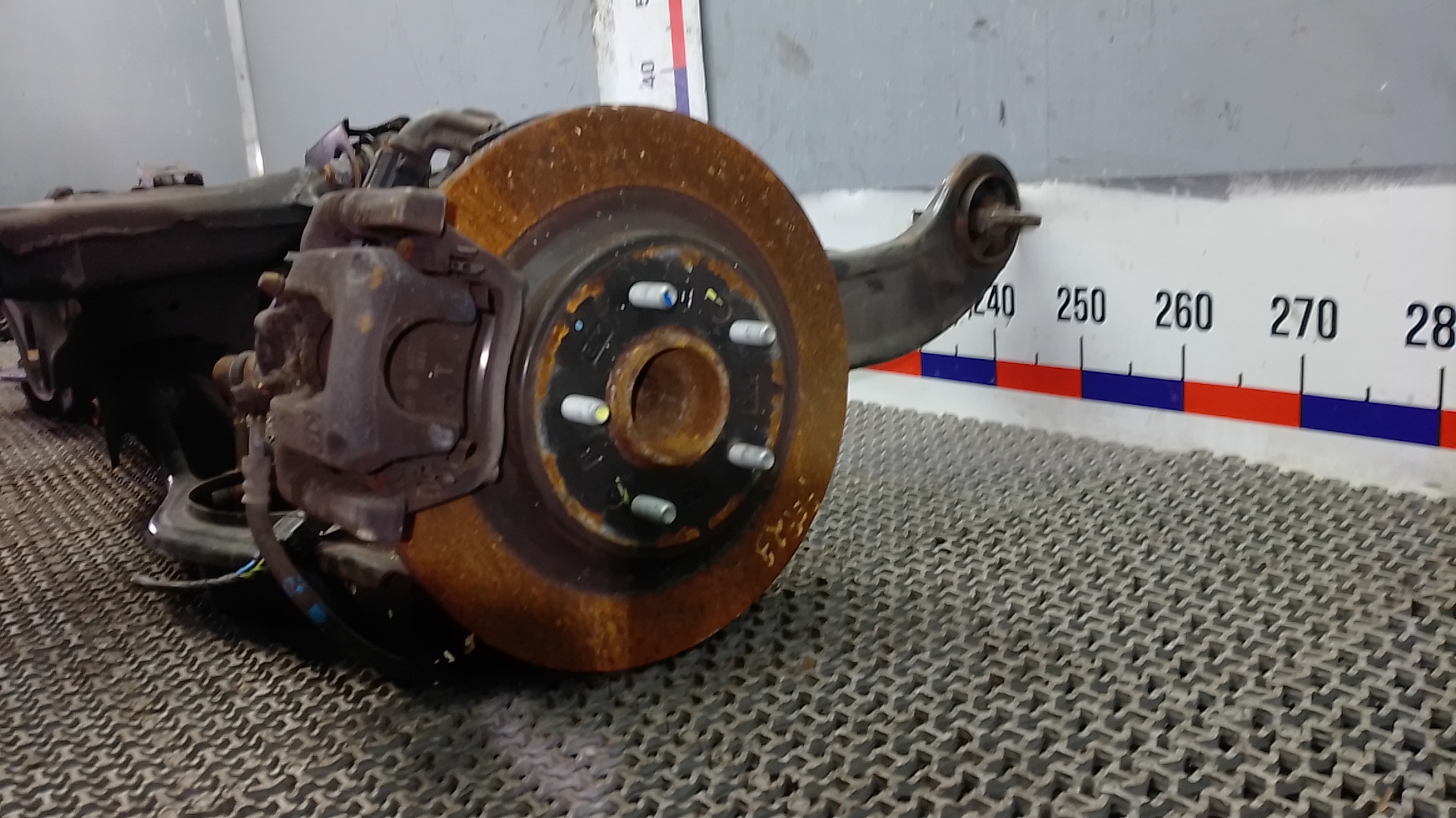 Балка задняя