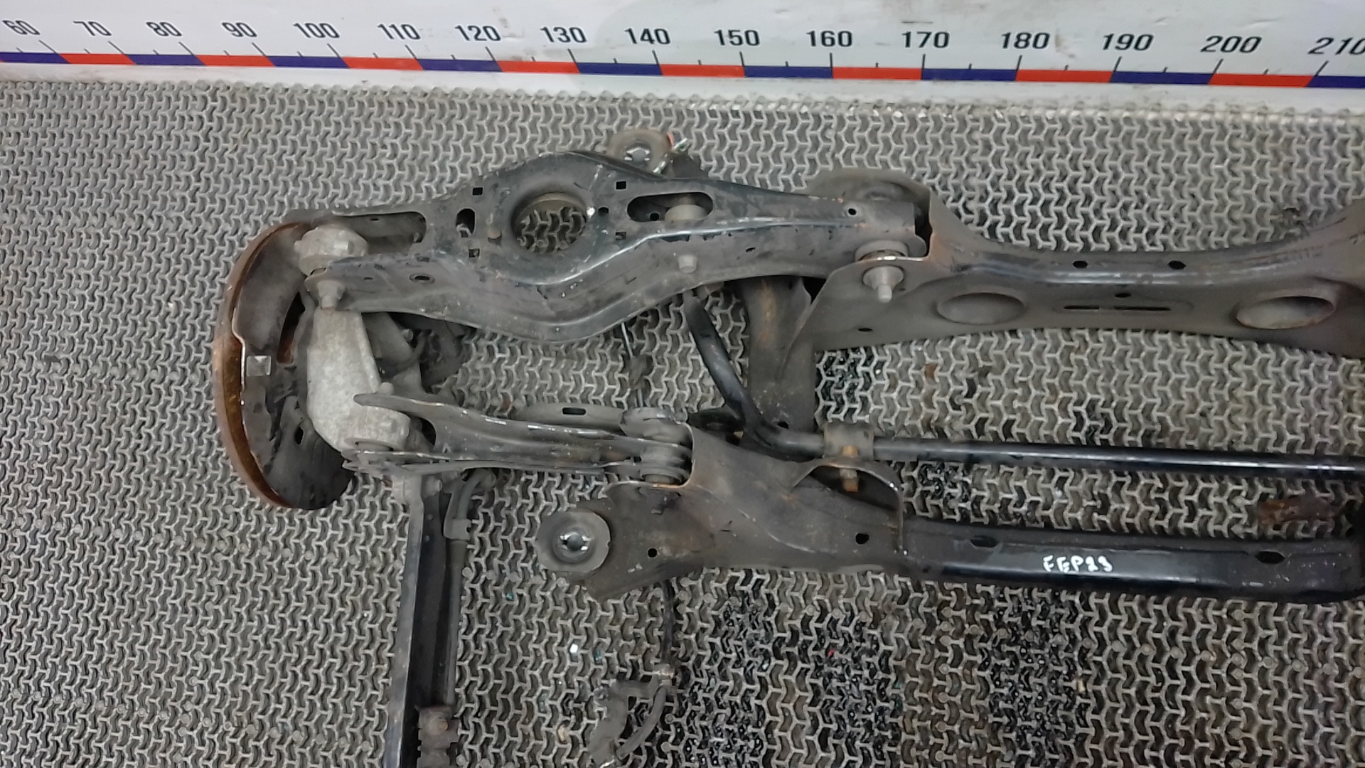 Балка задняя