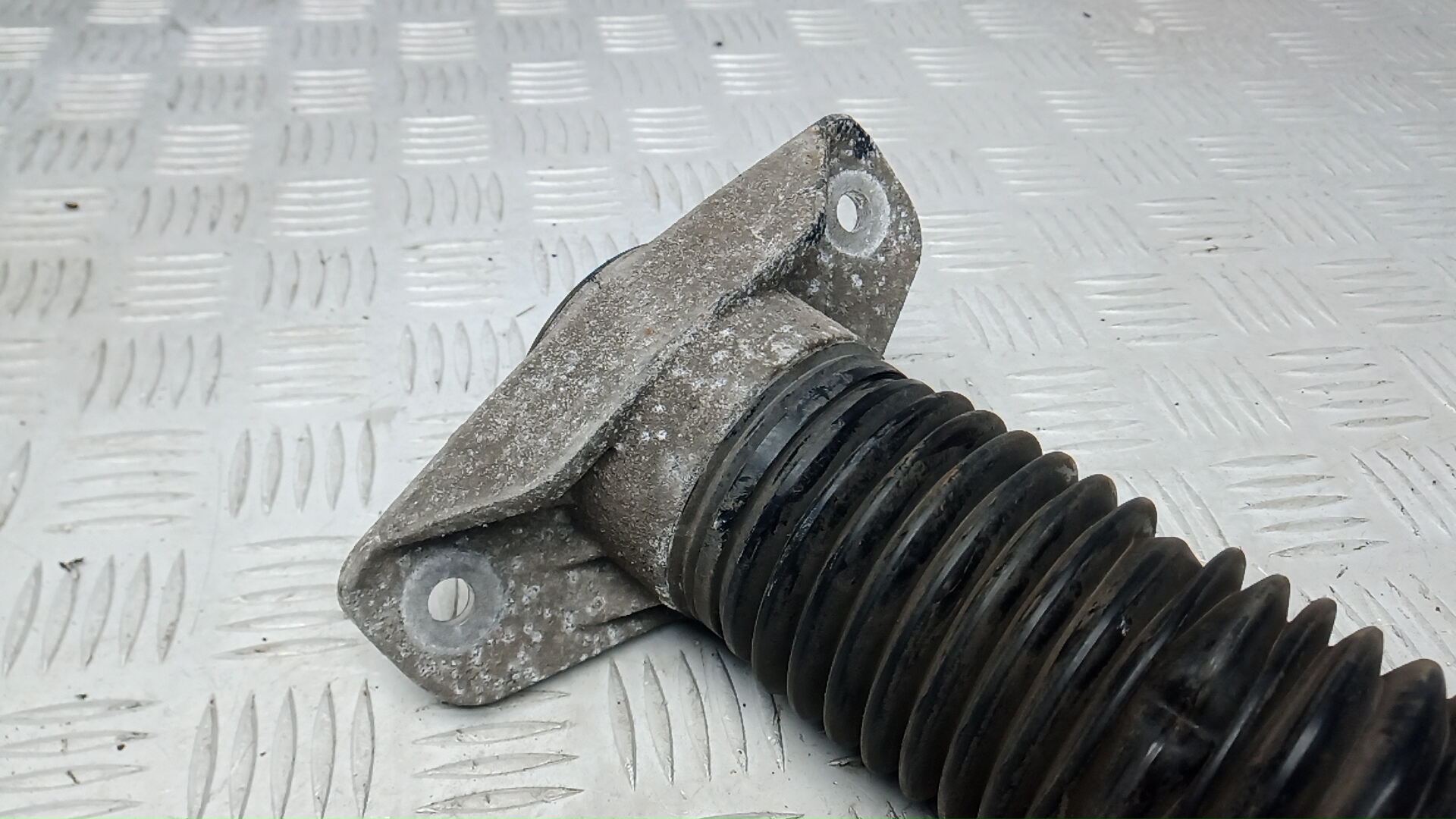 Амортизатор задний (стойка)