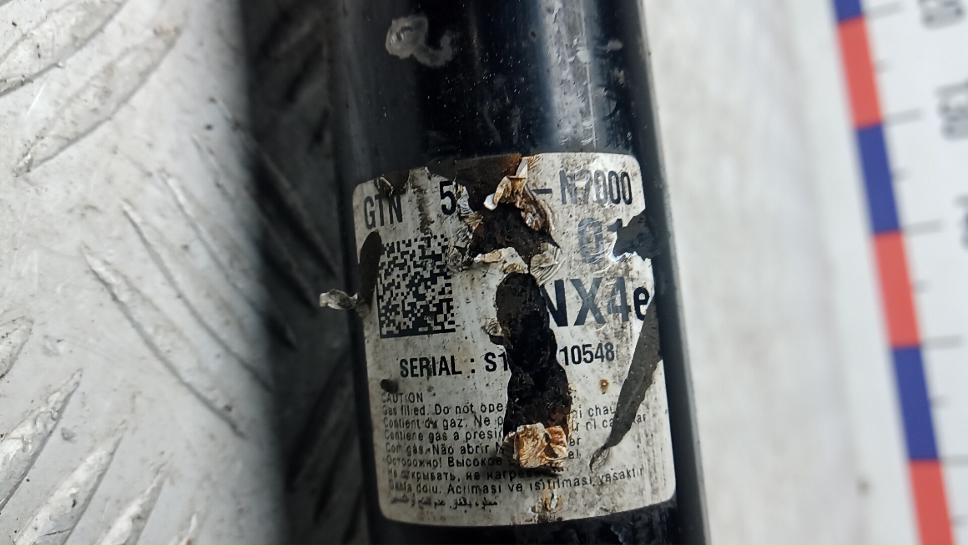 Амортизатор задний (стойка)