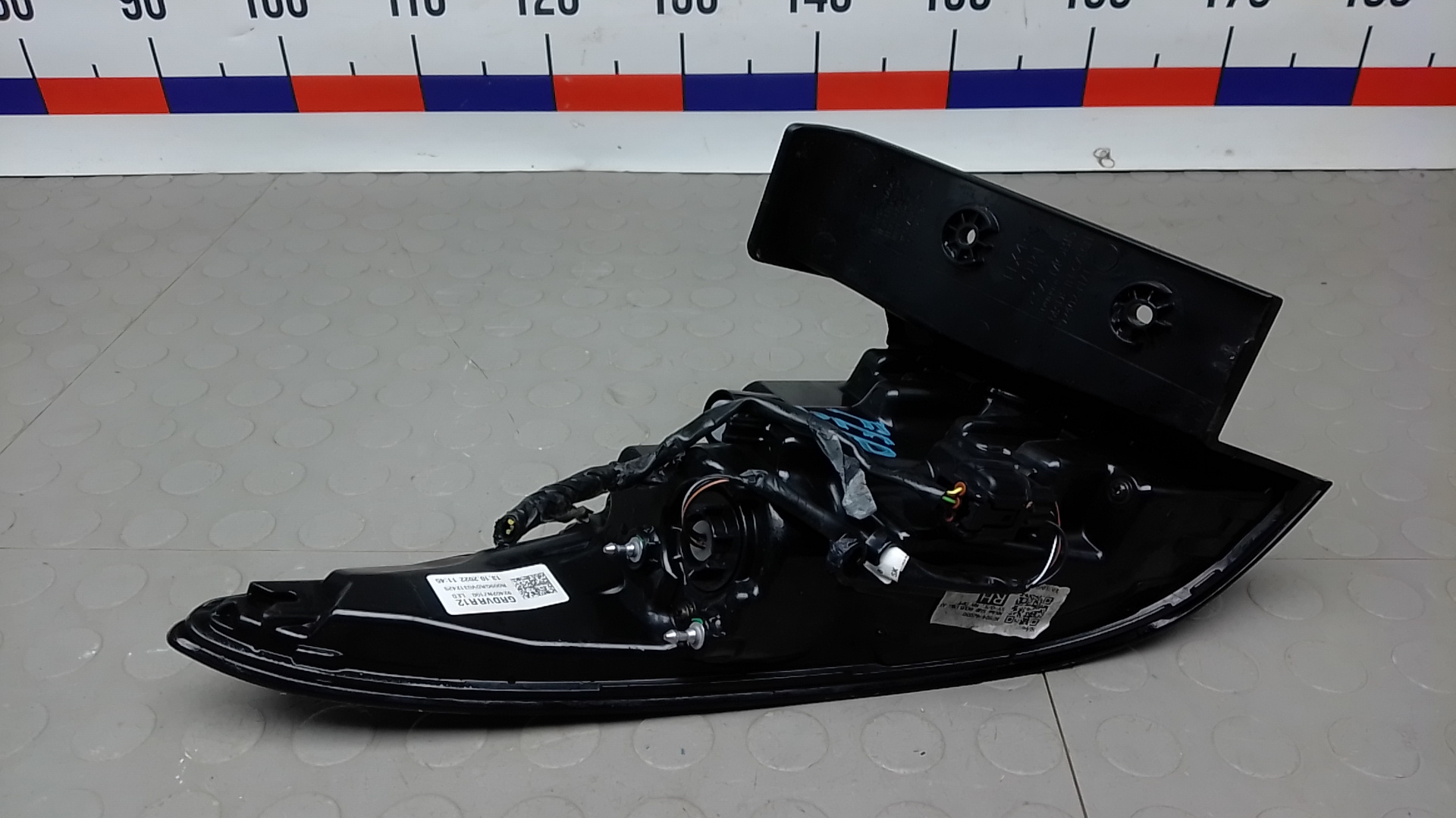 Фонарь задний правый