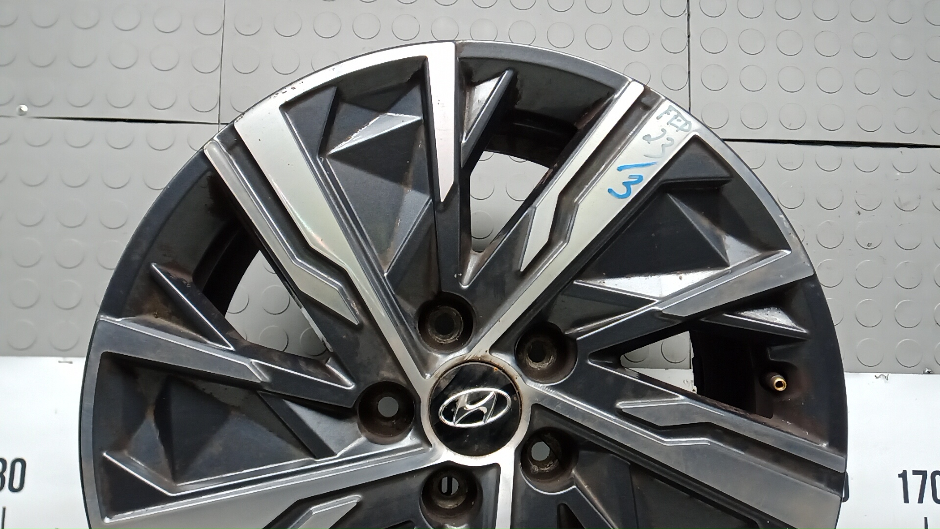 Диск колесный литой легкий сплав