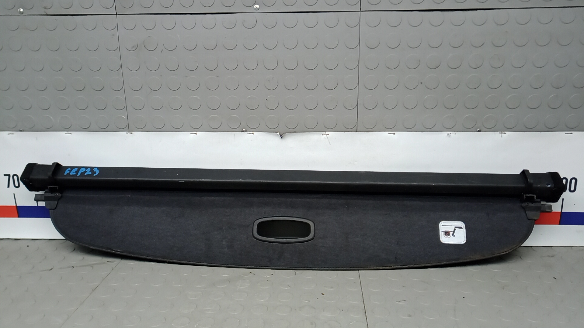 Шторка багажника