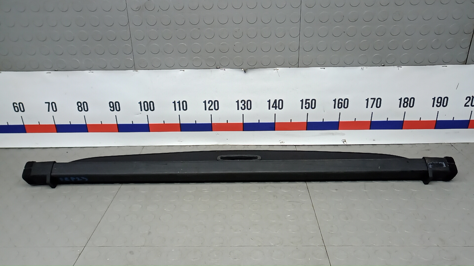 Шторка багажника