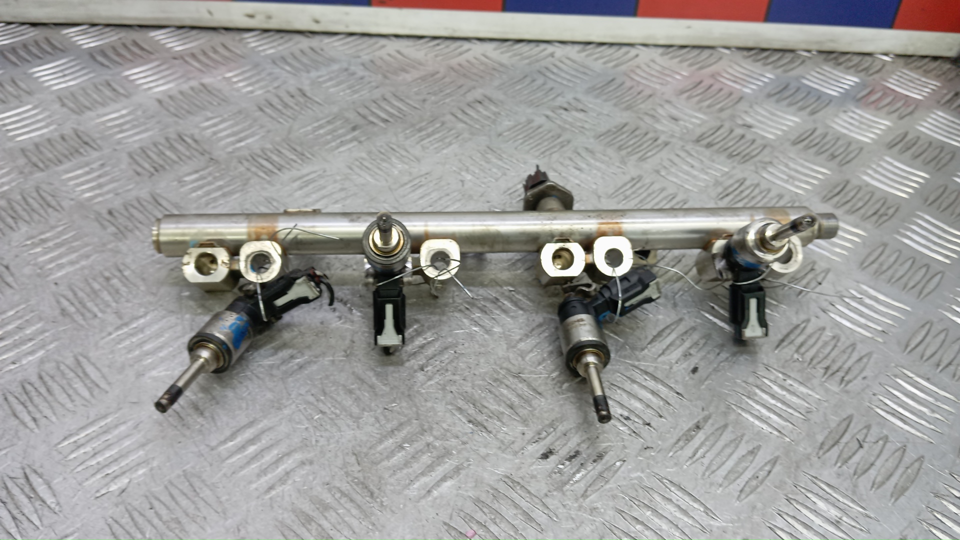 Рейка топливная (рампа)