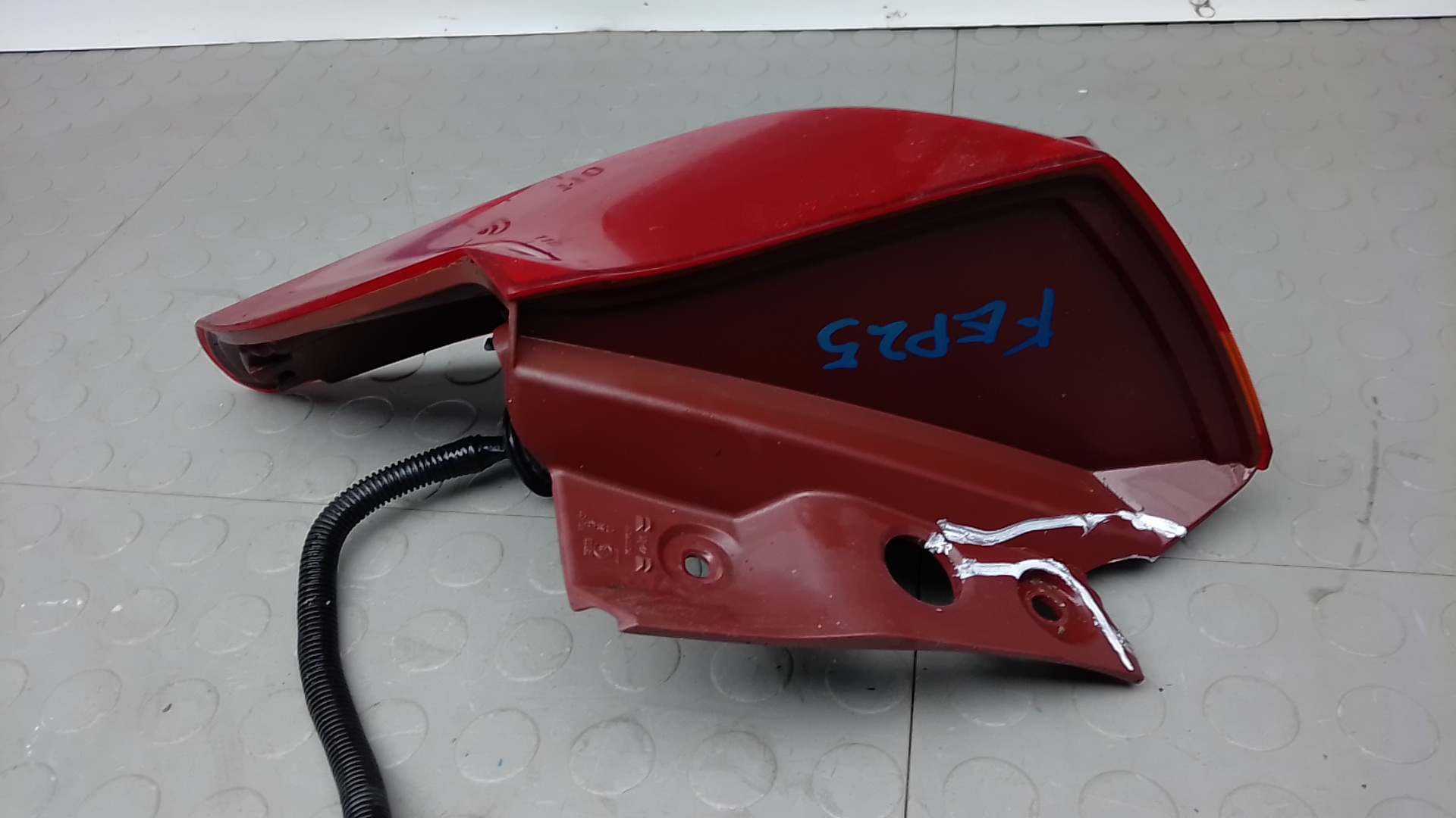 Фонарь задний правый