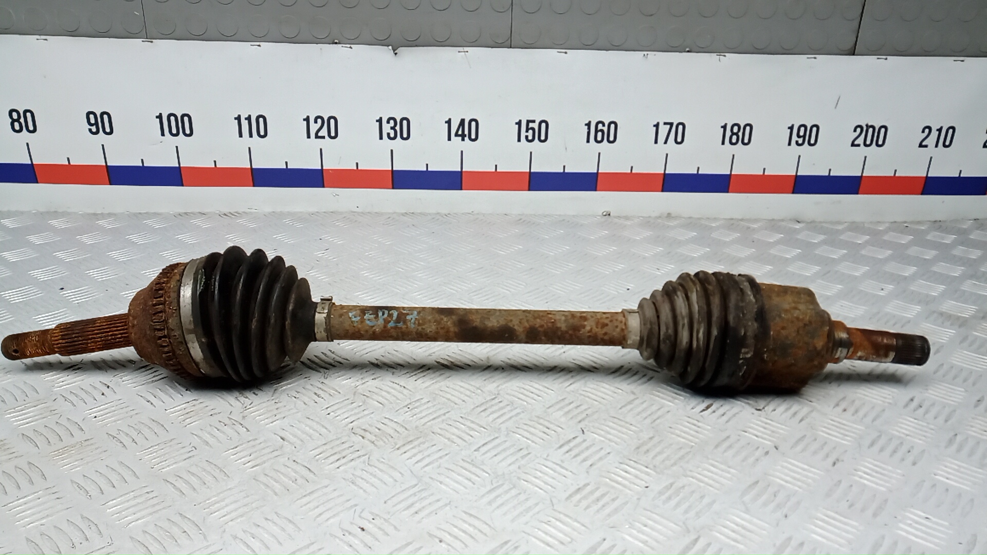 Полуось передняя левая