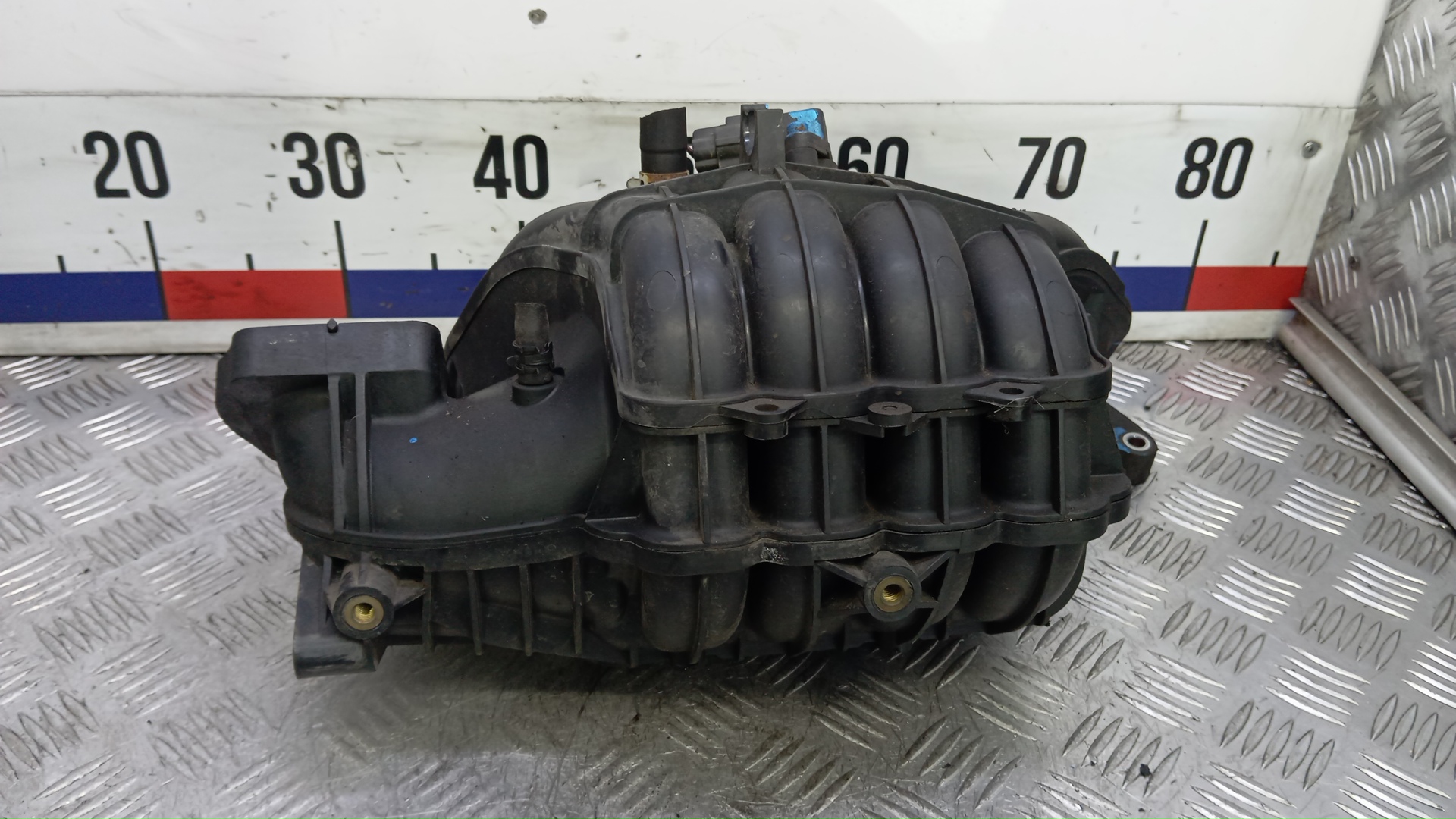 Коллектор впускной