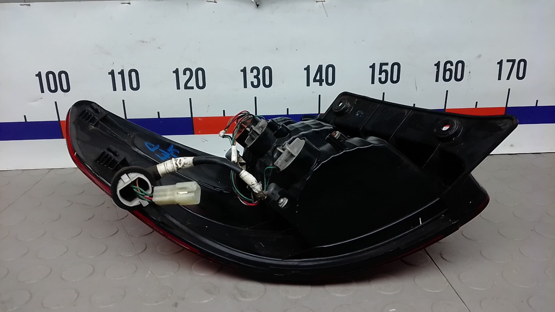 Фонарь задний правый