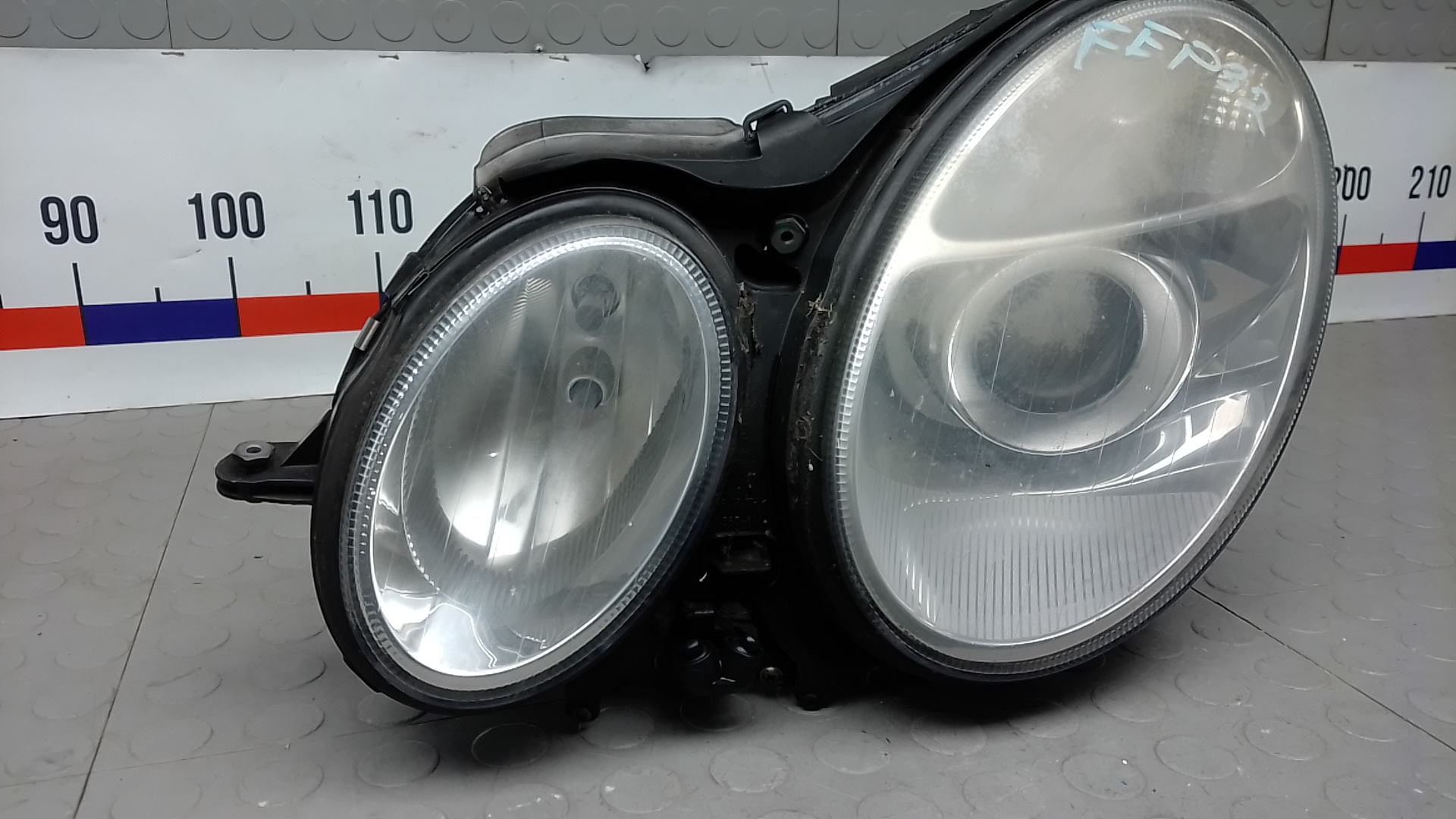 Фара левая