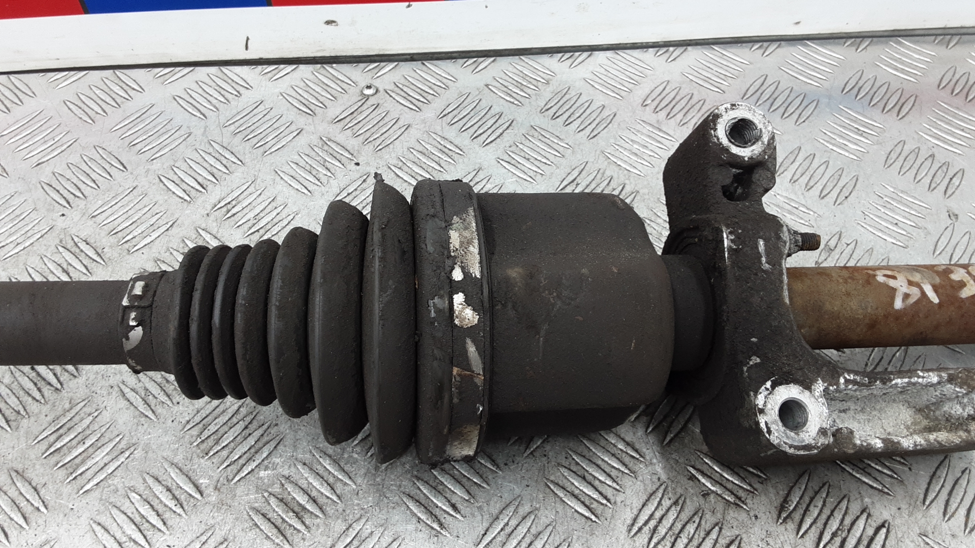 Полуось передняя правая