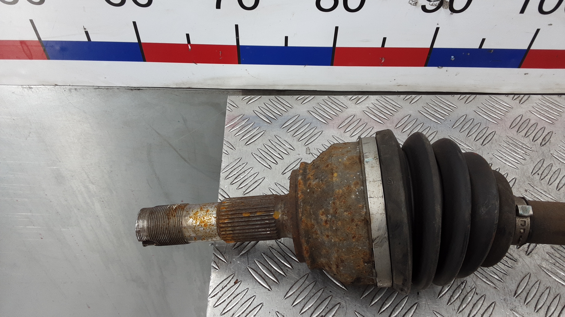 Полуось передняя правая