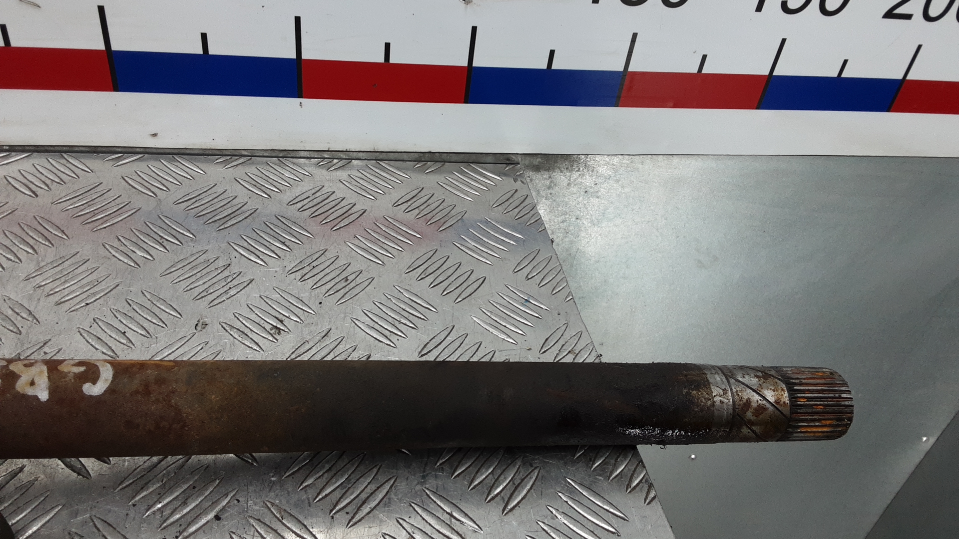 Полуось передняя правая