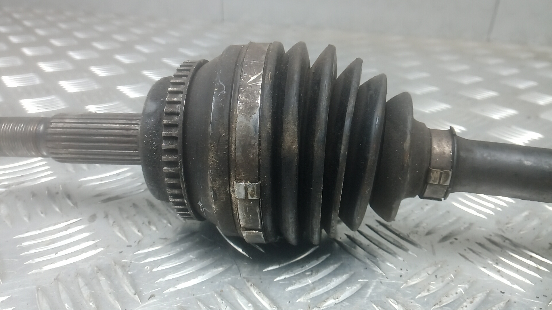 Полуось передняя правая