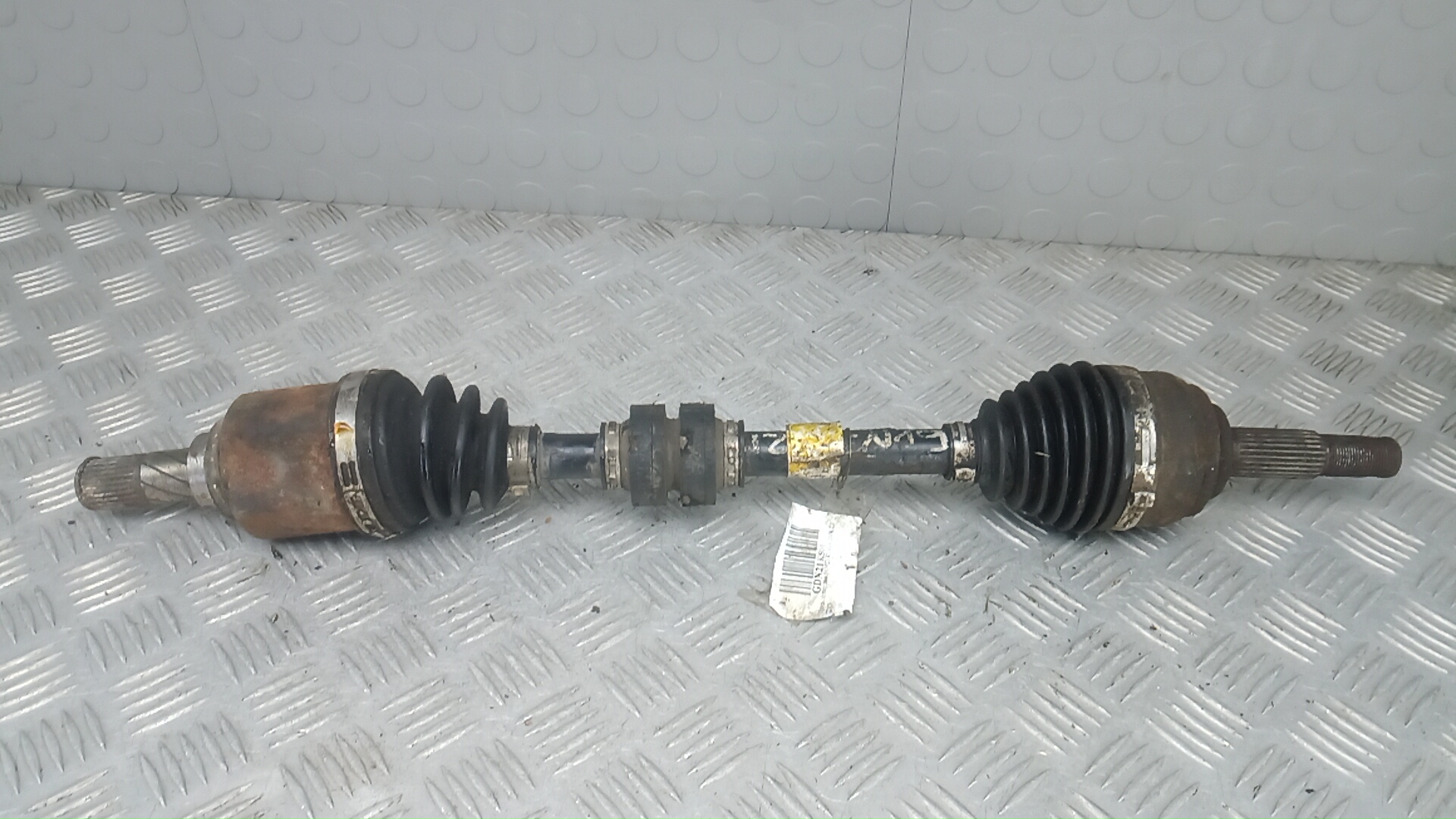 Полуось передняя левая