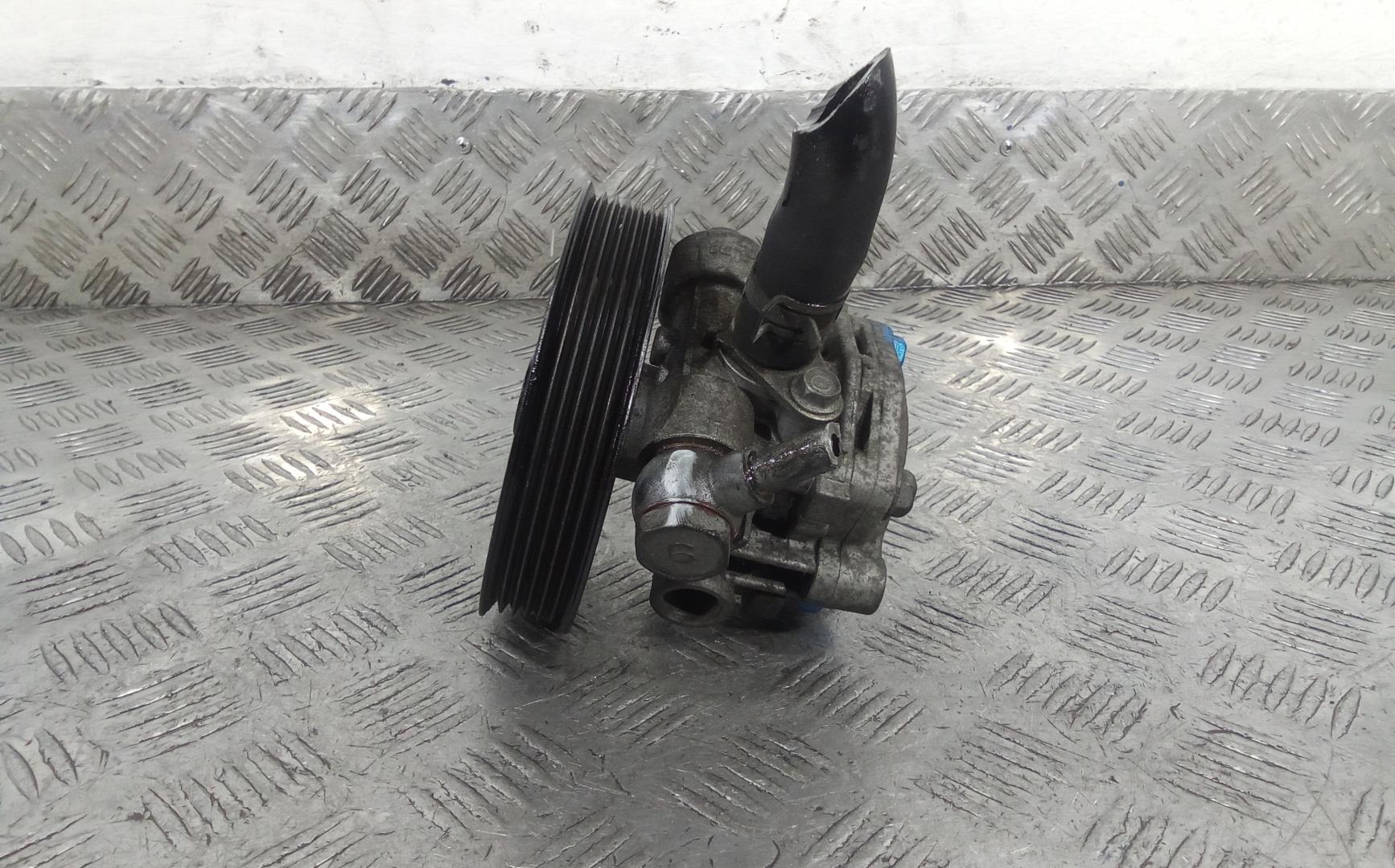 Насос ГУР (гидроусилитель руля)