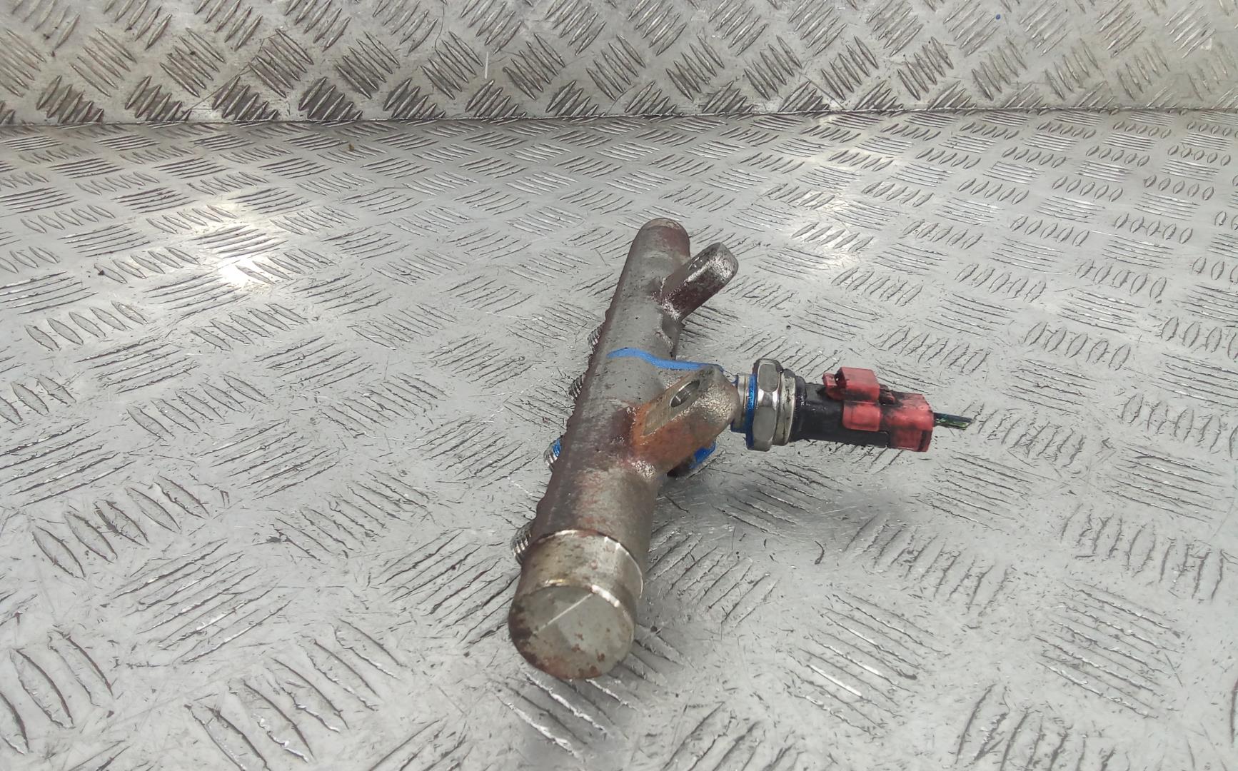 Рейка топливная (рампа)