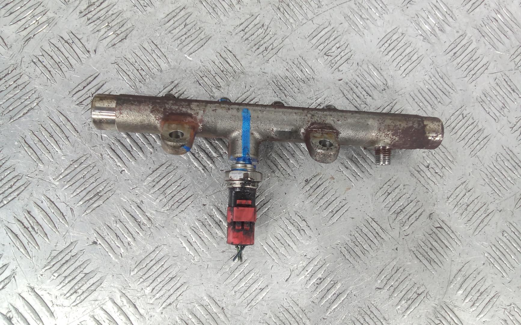 Рейка топливная (рампа)