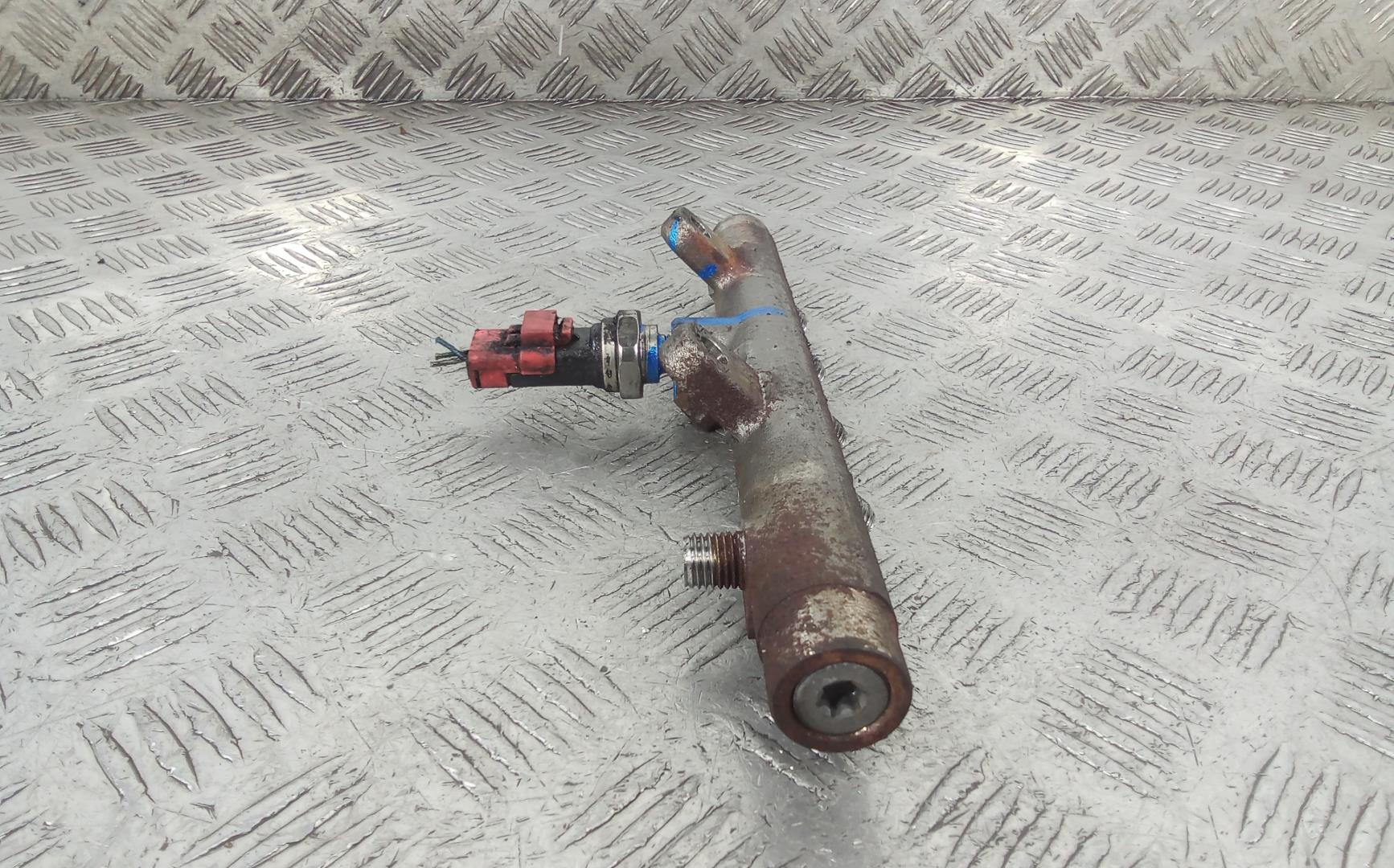 Рейка топливная (рампа)